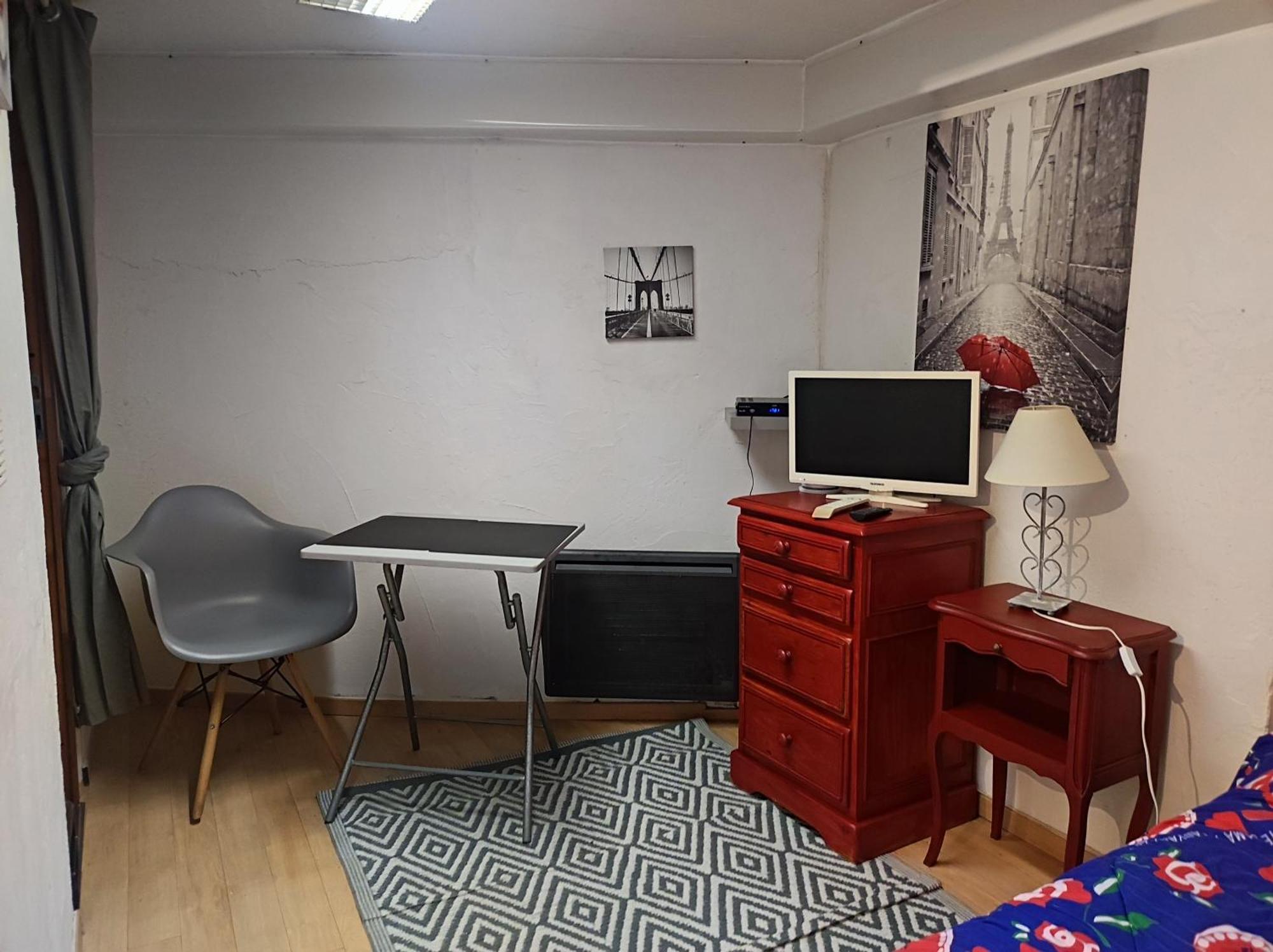 Ingrid Mary Apartment Nîmes Room photo